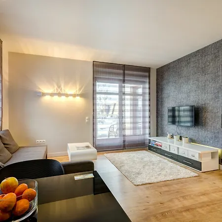Dom & House - Apartmenty Jelitkowo * גדנסק